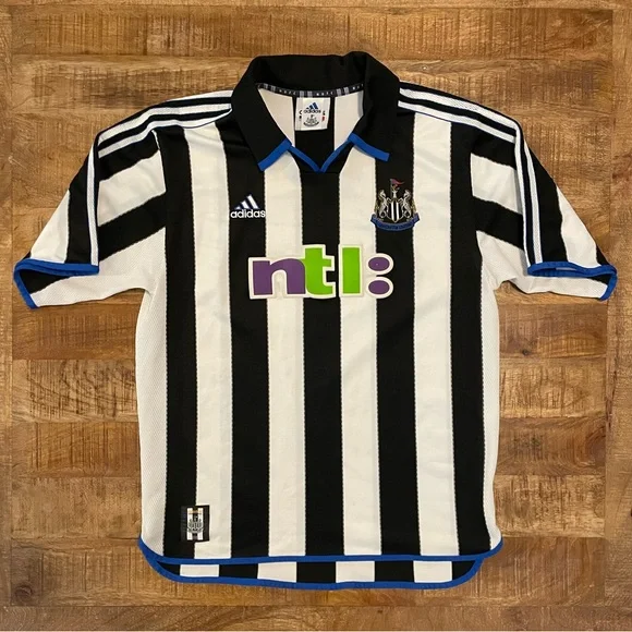 Maillot De Football Retro Alan Shearer Newcastle United 1998-99 - Taille M - Neuf Avec étiquettes